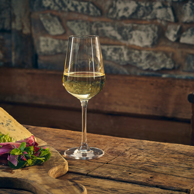 Strix Wine Glass 8.8oz / 250ml