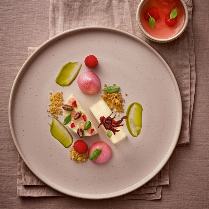 Nara Rose Flat Round Plate 21cm