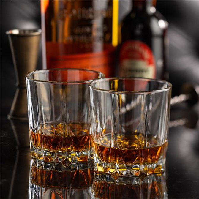 Karat Whisky 10.5oz / 295ml