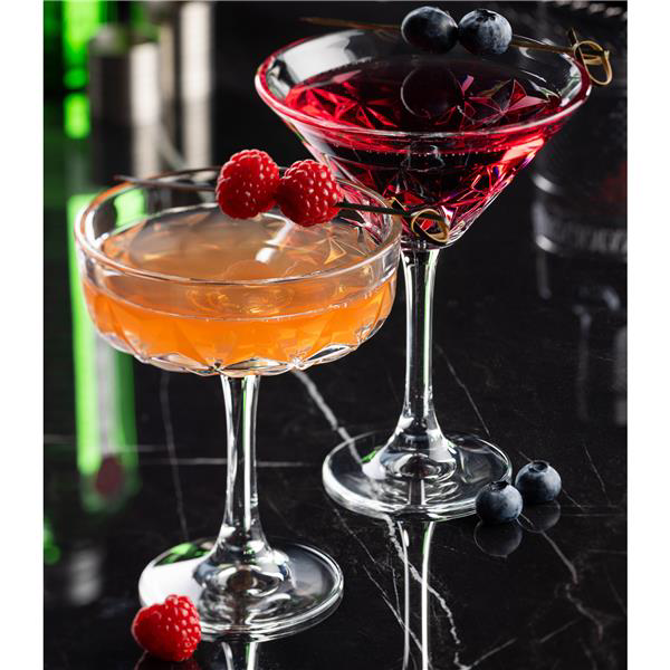 Estrella Martini 7.75oz / 220ml
