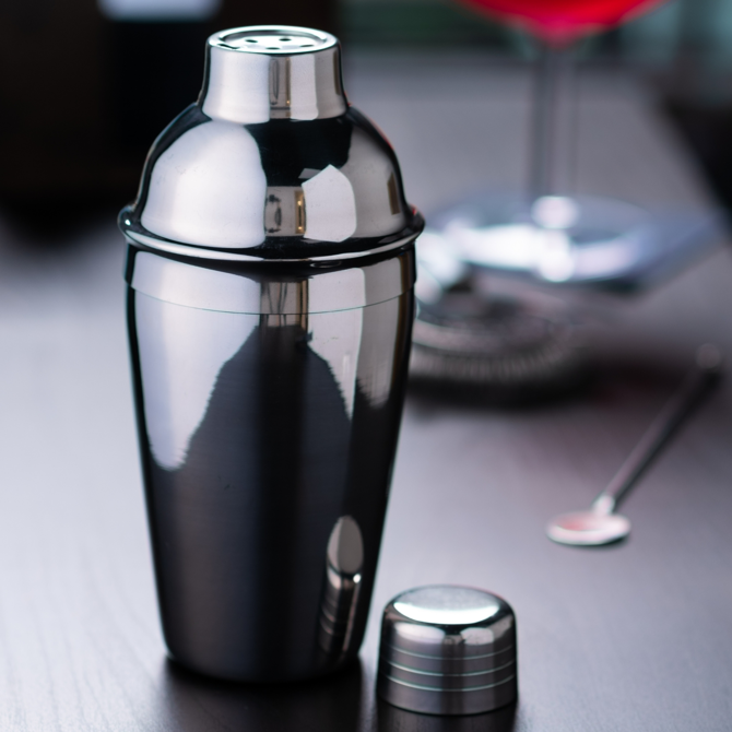 Stainless Steel Cocktail Shaker 18oz