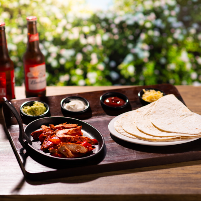 Fajita Serving Board with Sizzle Platter Set