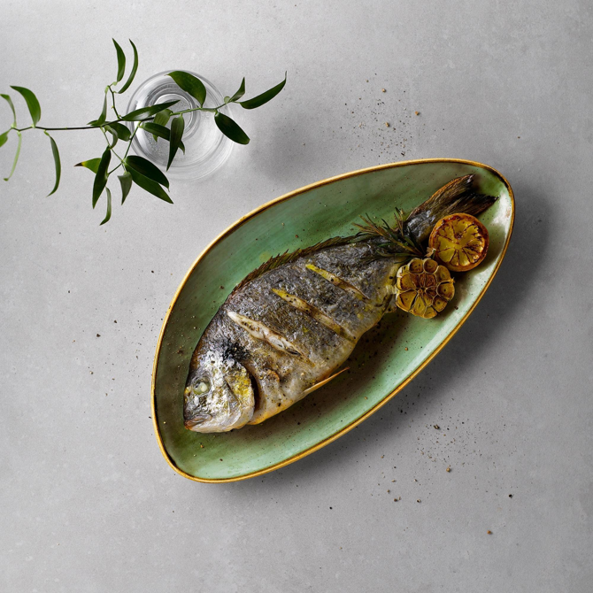 Stonecast Samphire Green Triangle Chefs Plate 10.375 x 8inch